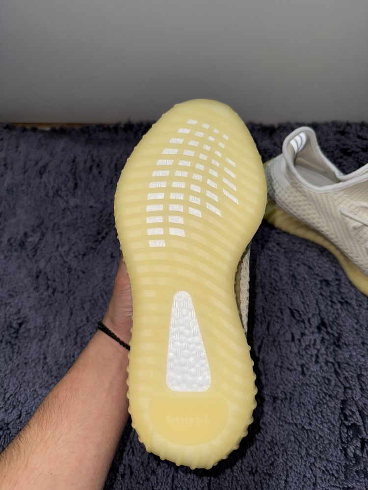Yeezy Boost 350 V2