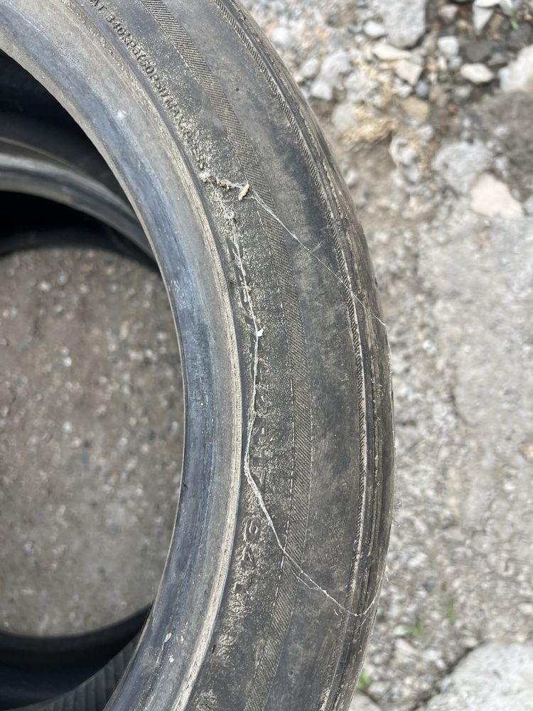 Продам шины состояние хорошее, гараж в райое Кама, 3 штук