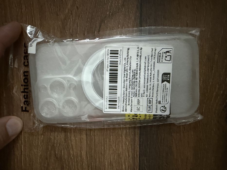 Калъфи iphone 17 pro 16 pro samsung z fold 7