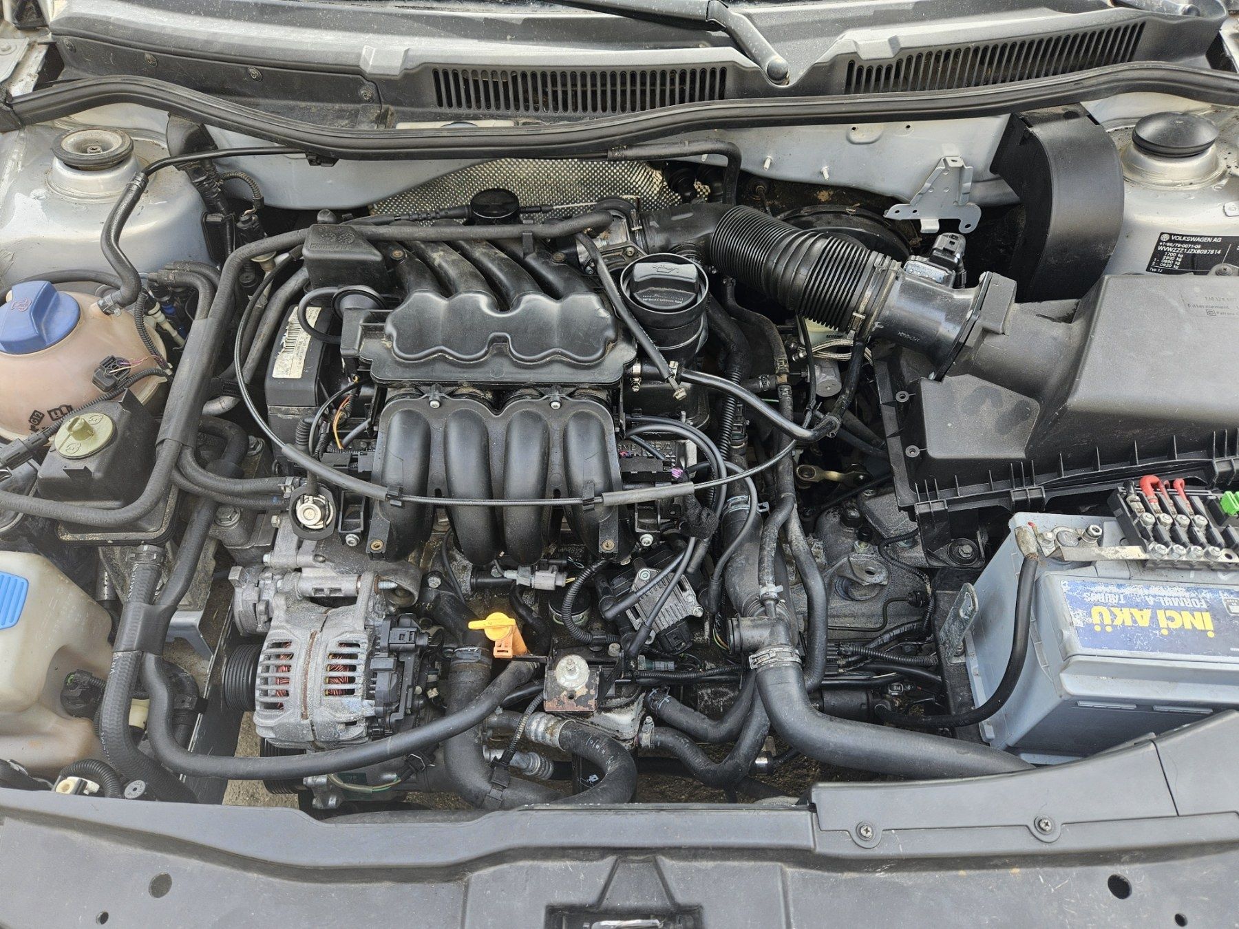 Продавам Golf4 1.6