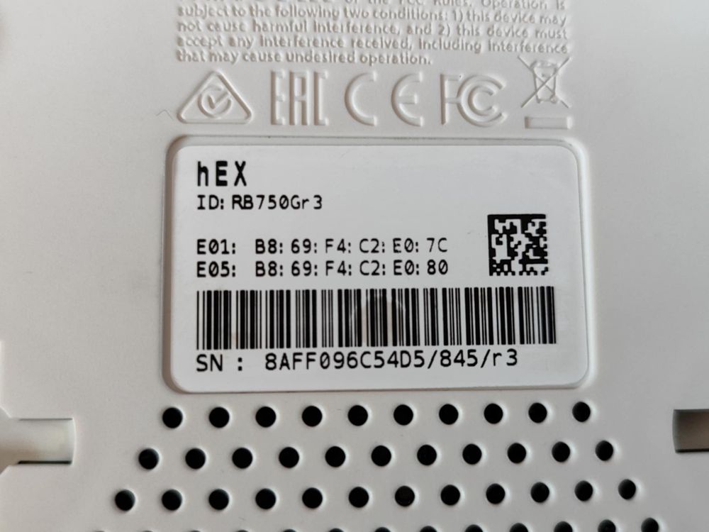 MikroTik hEX RB750Gr3 Gigabit 880MHz CPU