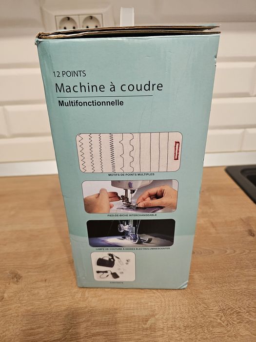 Mini masina de cusut