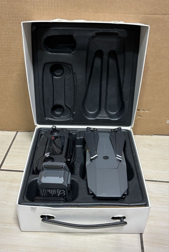 MDM vinde: Drona Dji Mavic Pro.