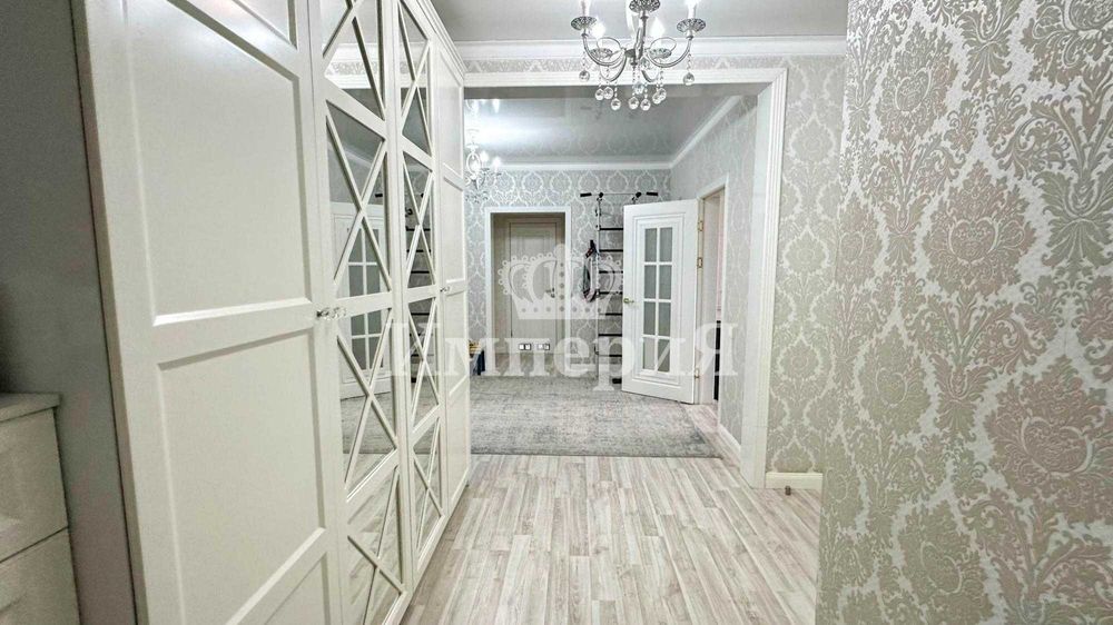 5 комнатная квартира в шикарном доме в мкр Бирлик Ернур Империя!