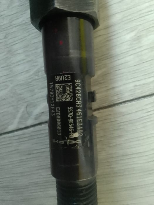 Vând injectoare ford