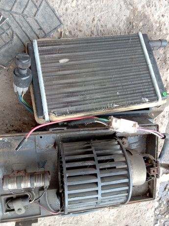 Vând radiator și ventilator habitaclu cu rezistență si comutator Dacia