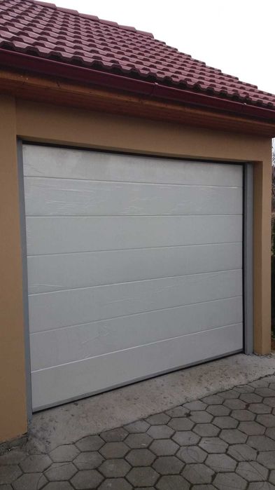 uși de garaj industriale