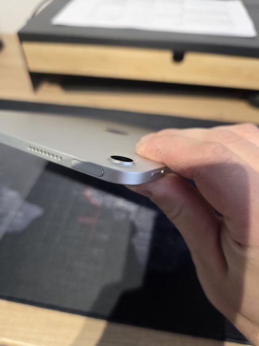 Vând Ipad air 4 10.9 inch 64 Gb