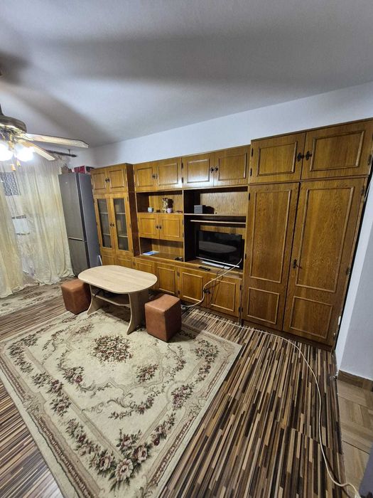 inchiriez garsoniera in regim hotelier