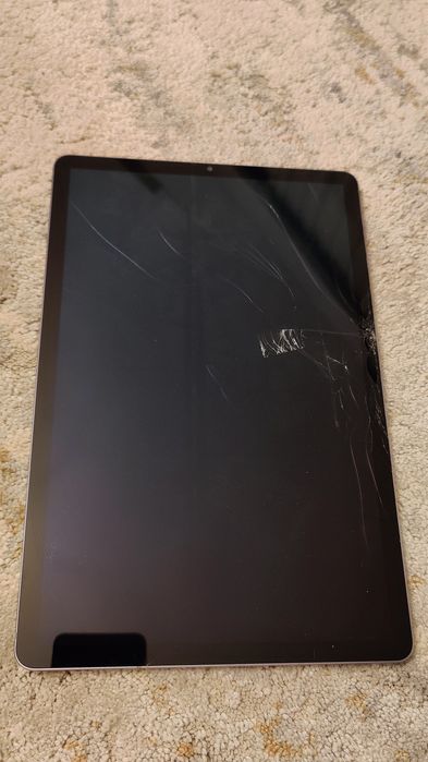 Vând tableta Samsung Galaxy Tab S6 pentru piese