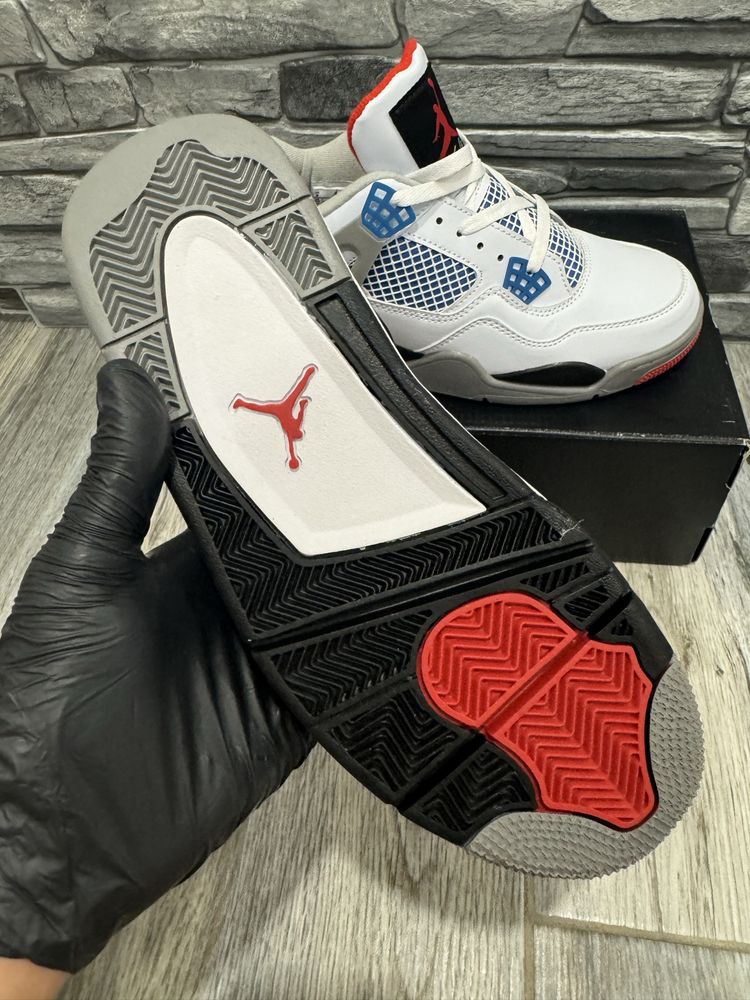39-44 Jordan 4 Retro What The