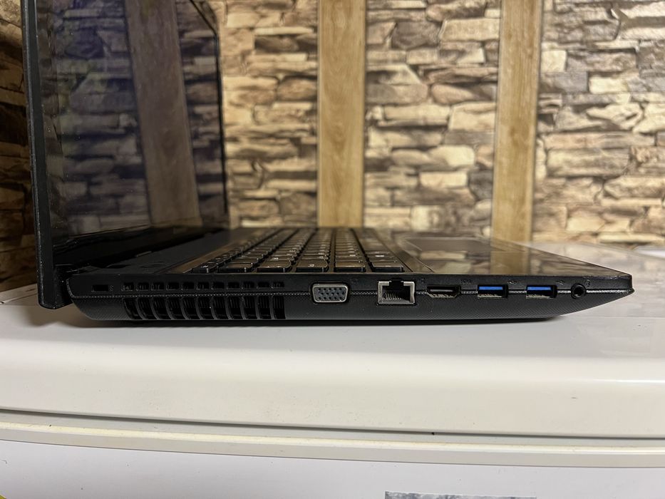 Лаптоп Dell/ 15.6 / Intel i5 / 6GB / 500GB