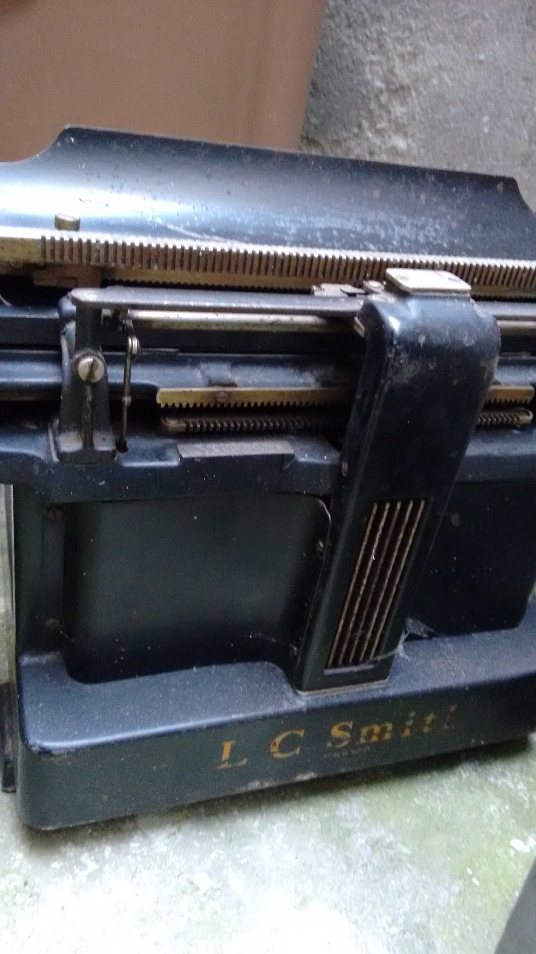 Masina de scris de epoca Vintage LC Smith Corona Typewriters retro