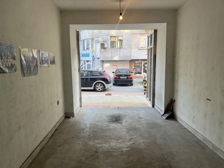 Дава се под наем Гараж / Паркомясто в Варна, Център - 20 кв.м за 142.8 € - Снимка #2