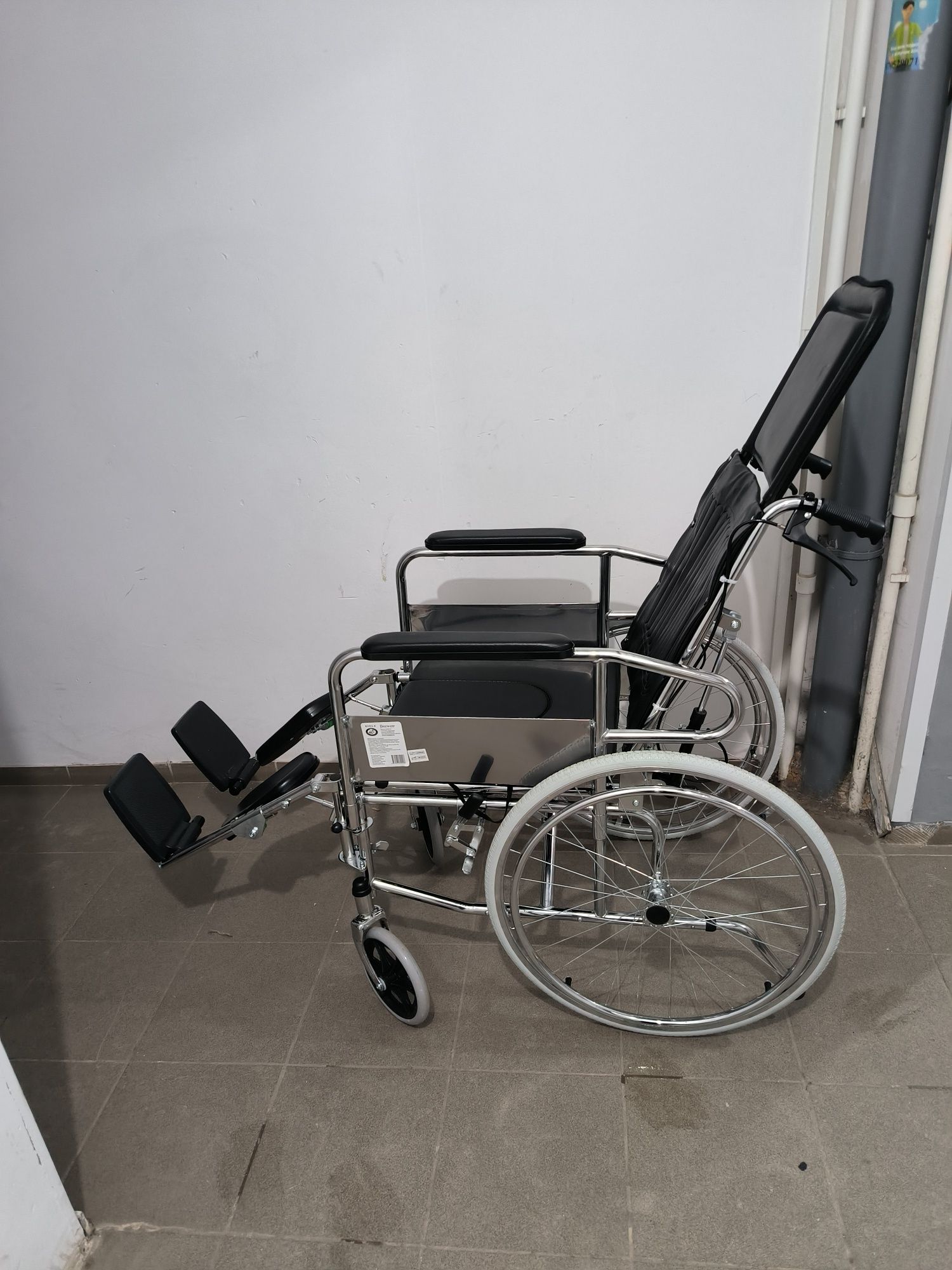 Продам инвалидное кресло