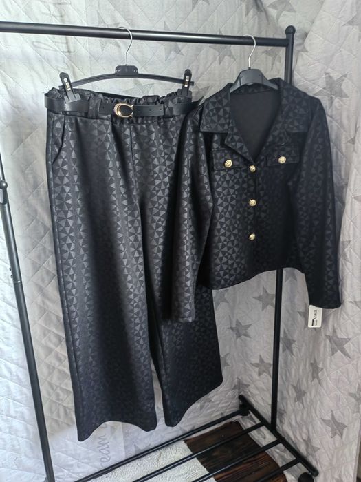 Елегантен костюм