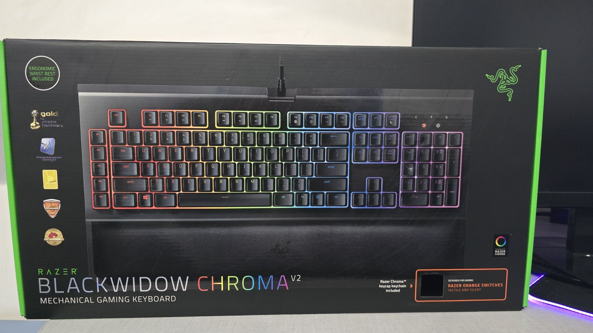 Razer BlackWidow Chroma V2 механична геймърска клавиатура