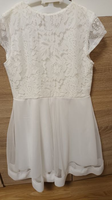 Rochita alba cu dantela pt.9 ani