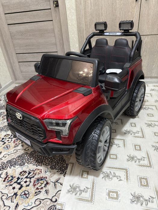 Детский электромобиль