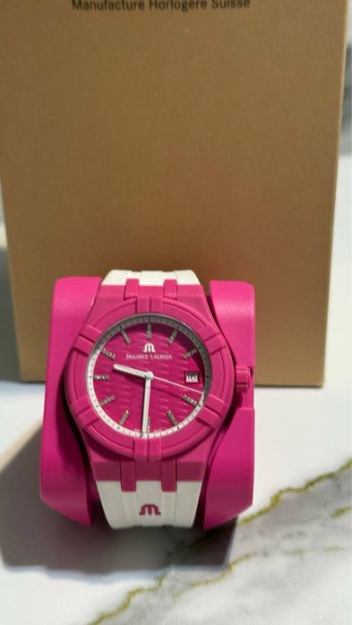 Женские часы Maurice Lacroix AI2008-AAAA1-3A0-0