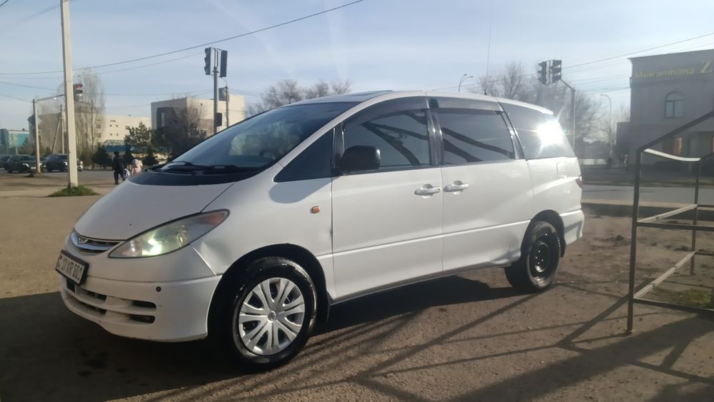 Продается машина Естима