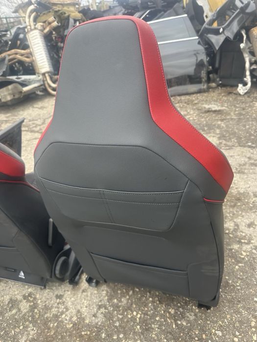 Кожен салон със алкантара Vw Golf 8 GTI Performance