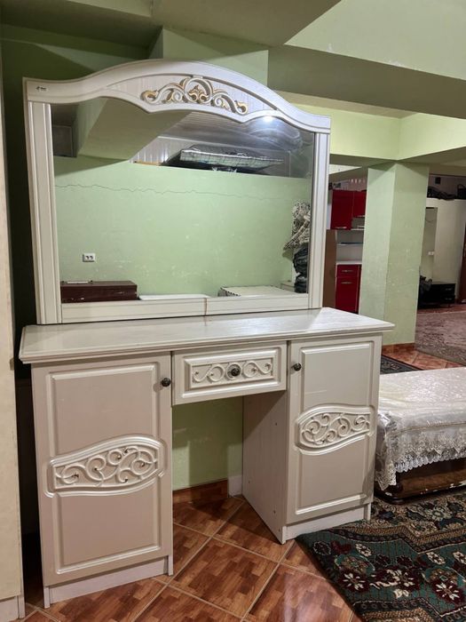 Трюмо для спальни