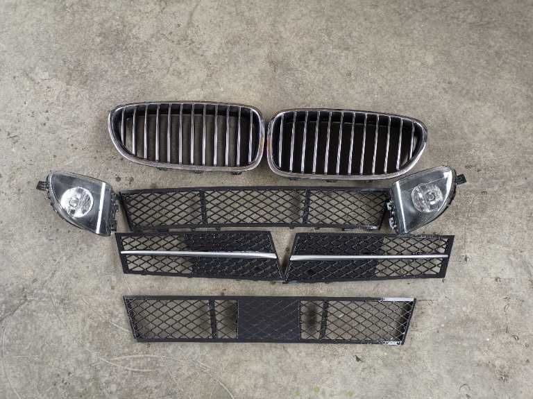 Grila grile bara fata Bmw F10, F11
