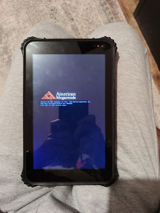 Tableta rugged windows 10