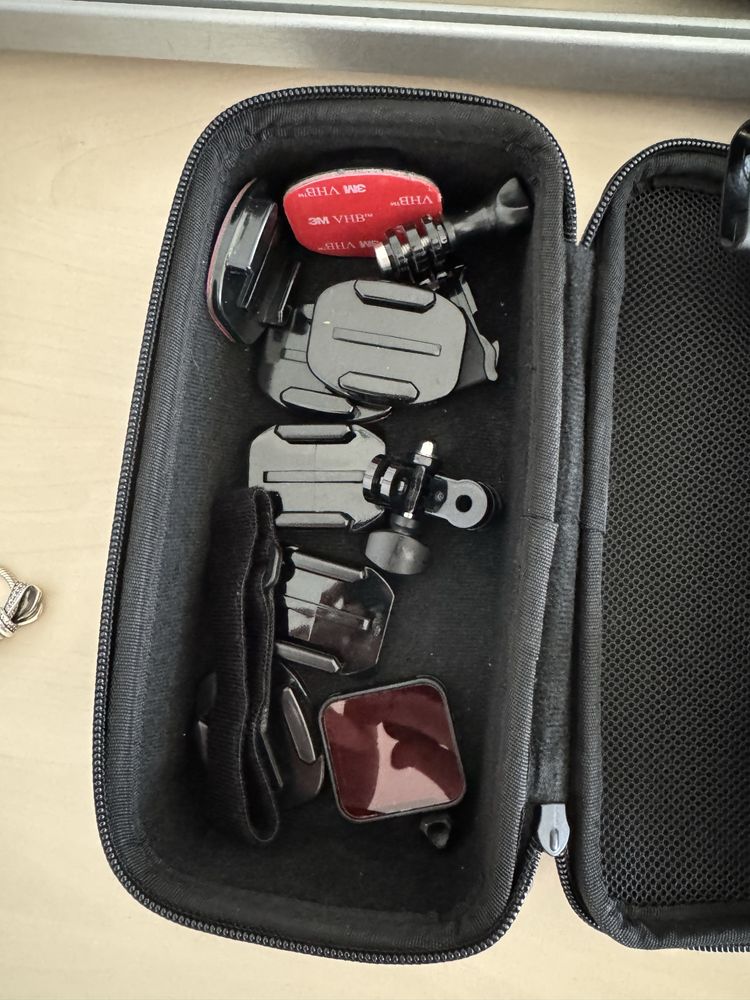 GoPro Hero 11 si GoPro 360