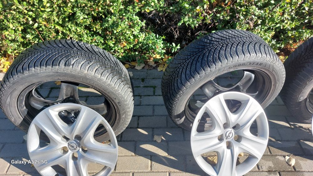 Продавам комплект стом. джанти с тасове и гуми с tpms за Opel Astra J