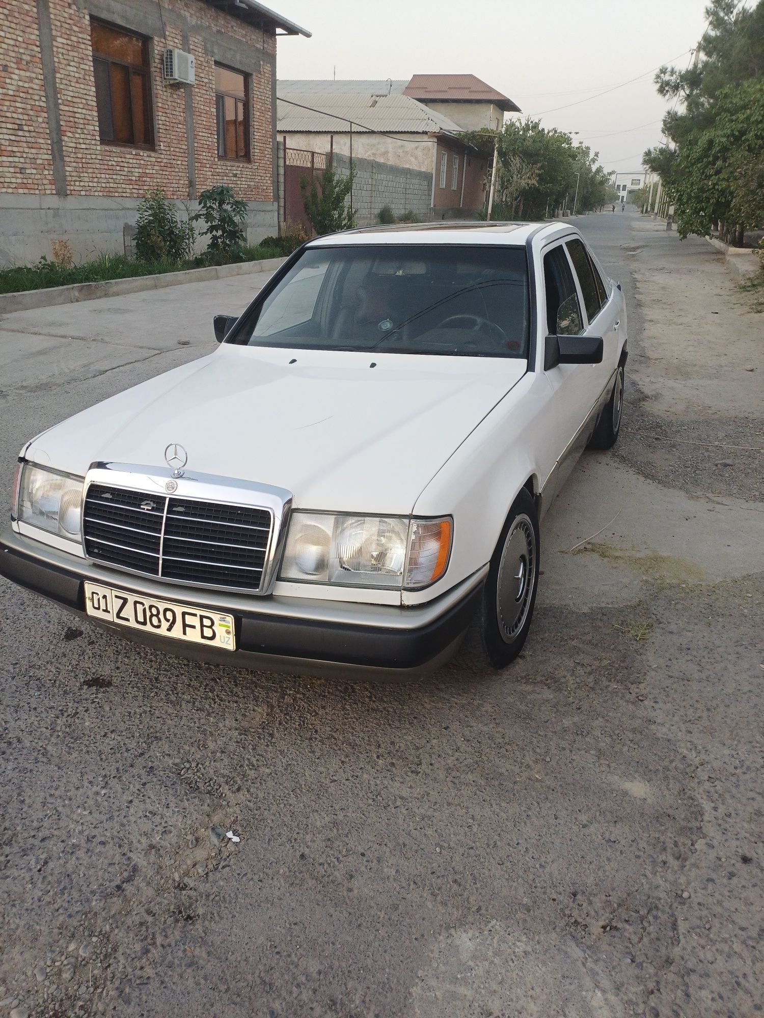Продаю машину очень срочно
