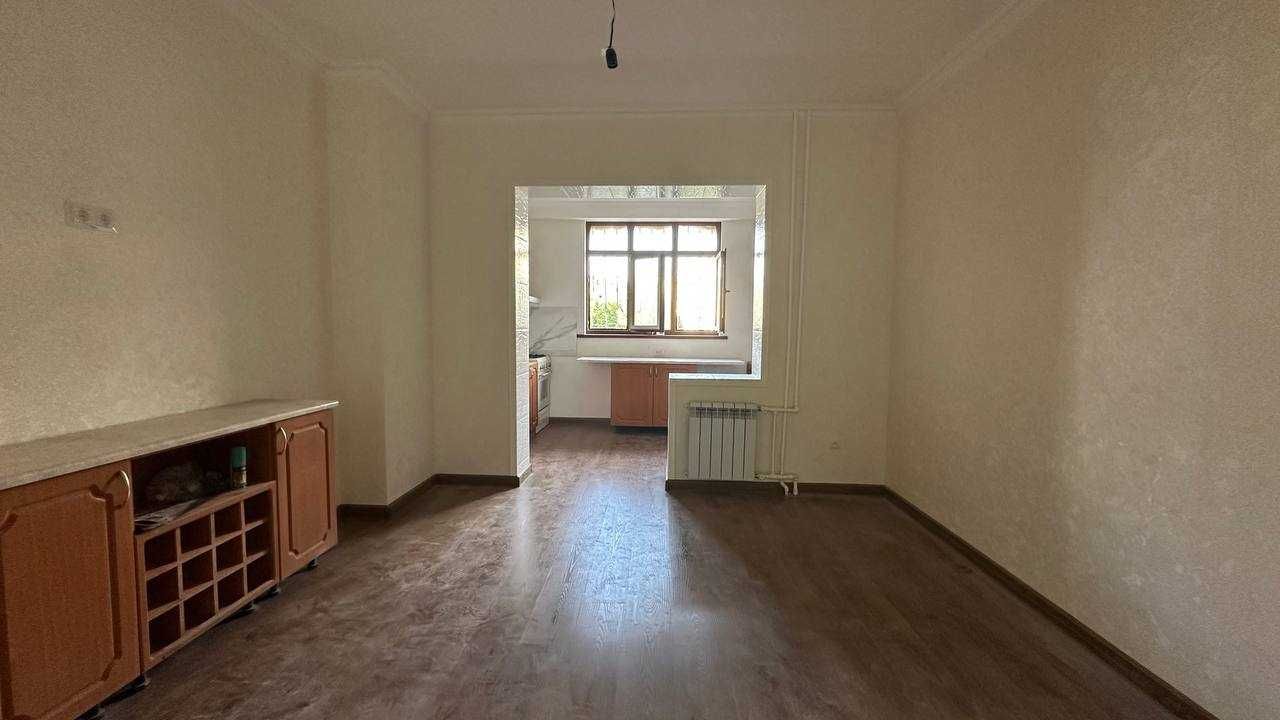 153 кв за  1000 у.е Офис Ойбек Кунаева напротив Мирабад Авеню