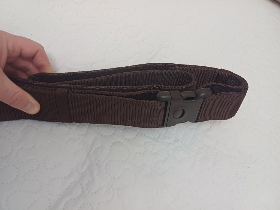 Curea armata potrivita pentru padurari,vanatori si drumetii.