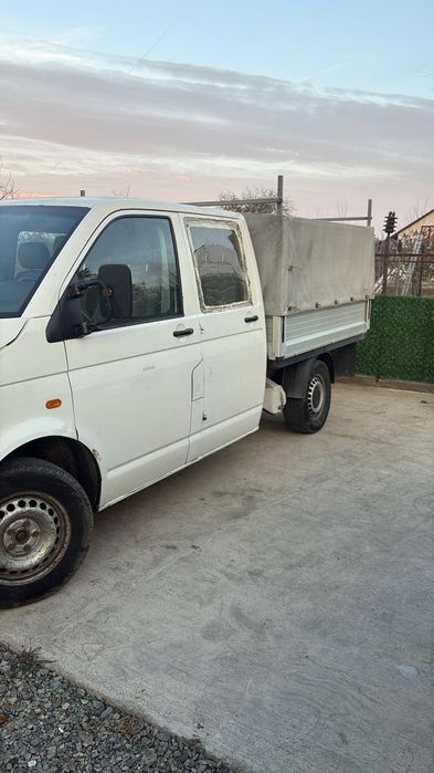 Autoutilitara Volkswagen T5