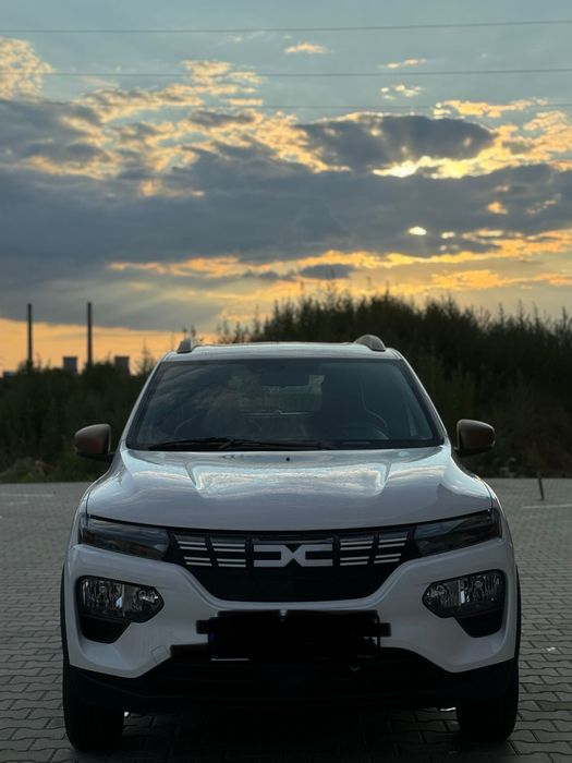 Inchiriez Dacia Spring  noua 2023