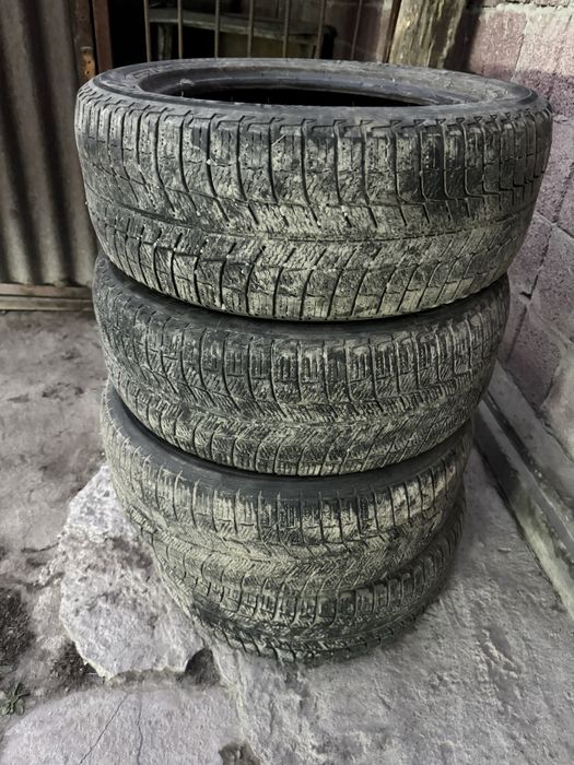 Продам Резину Зимнию