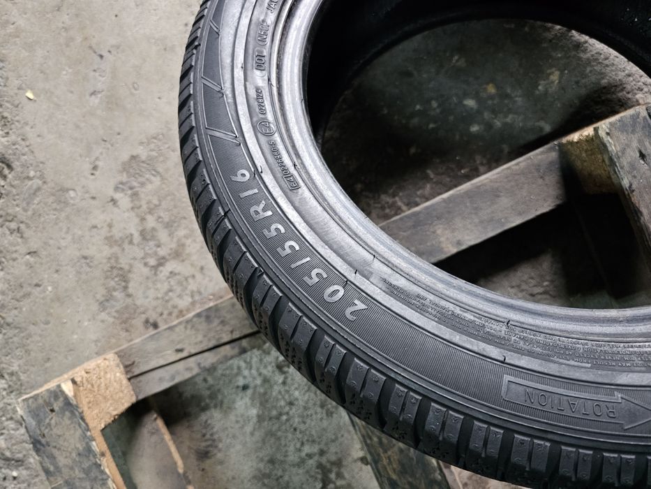 2 anvelope iarna 205 55 16 Dunlop