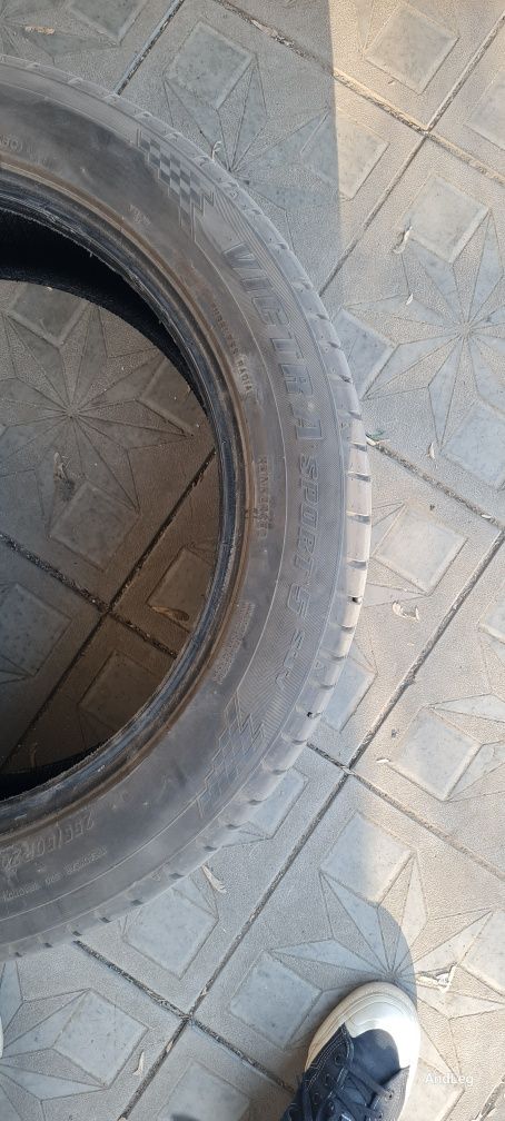 Продам резину Maxxis VS5