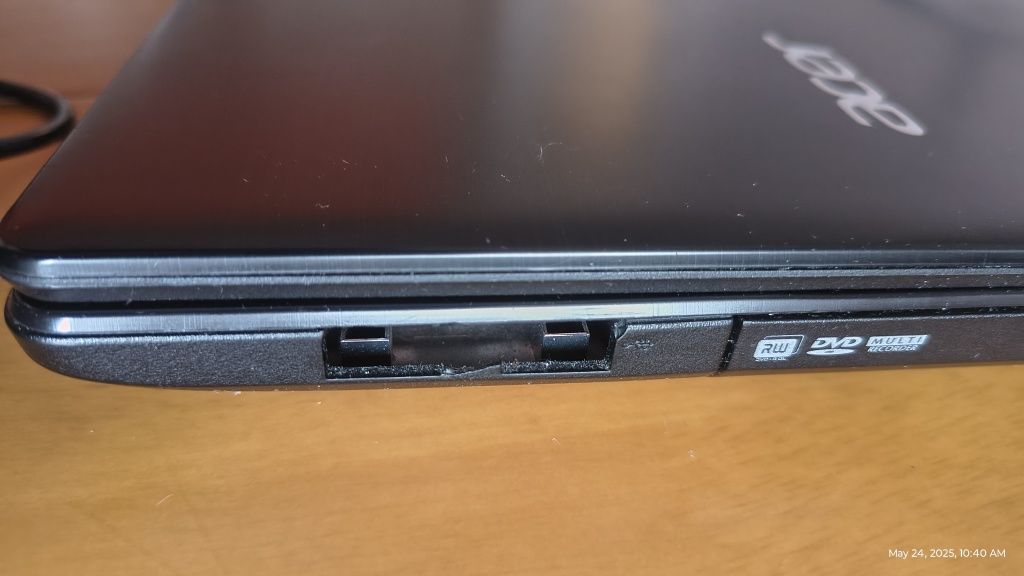 Лаптоп Acer Aspire E5-572G-39KG