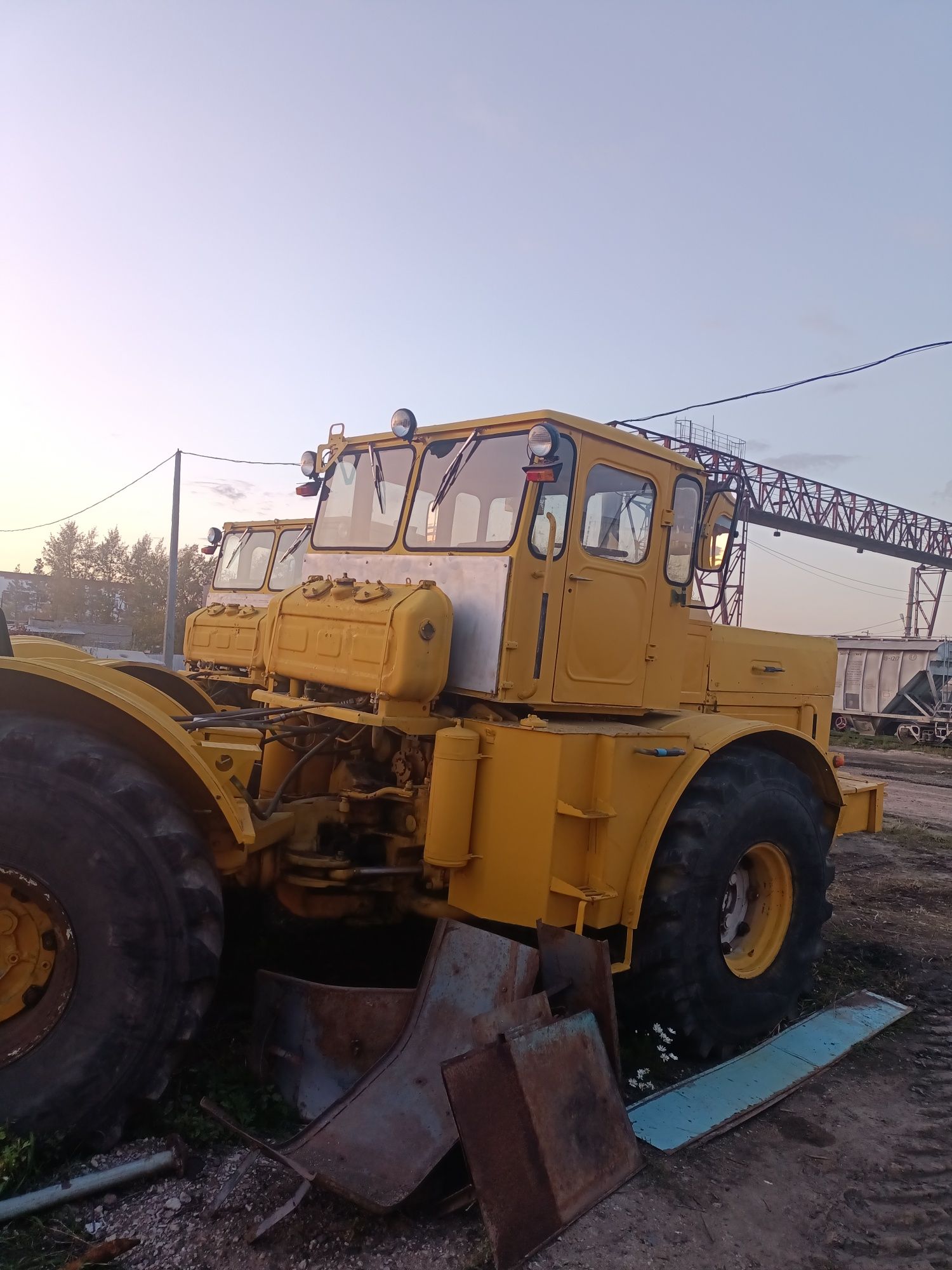 Продам кировцы К700