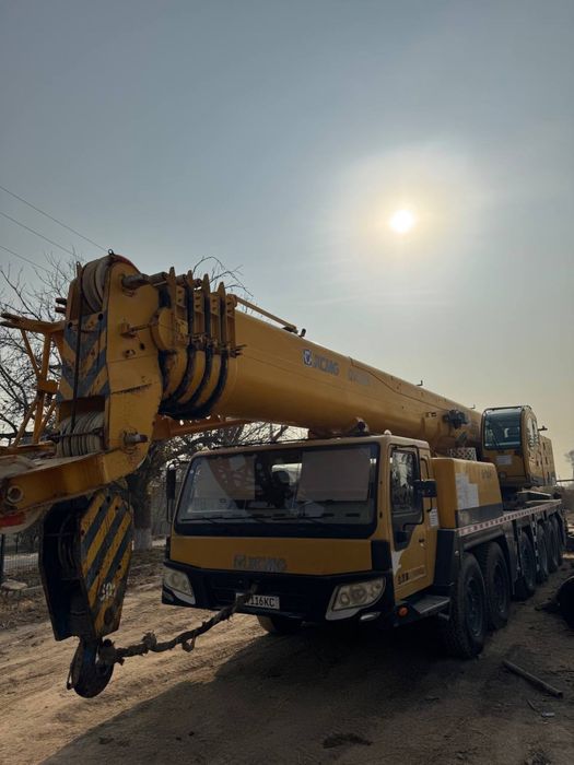 avtokran sotiladi 100 tonna