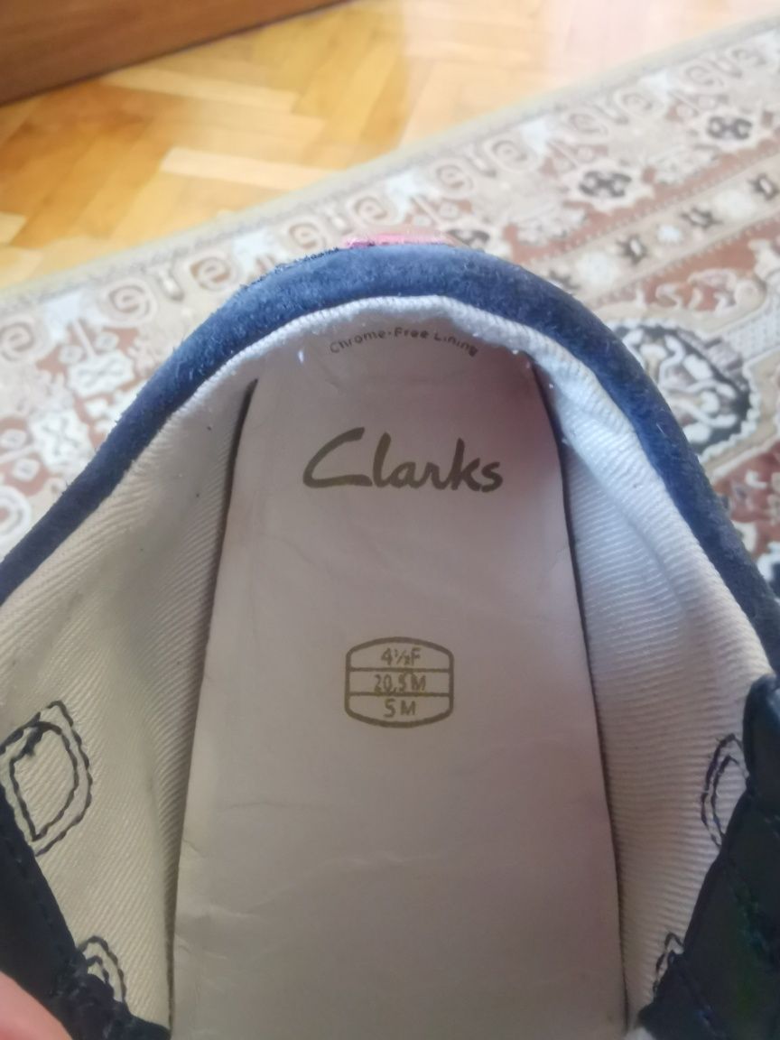 Clarks за момче тъмно син