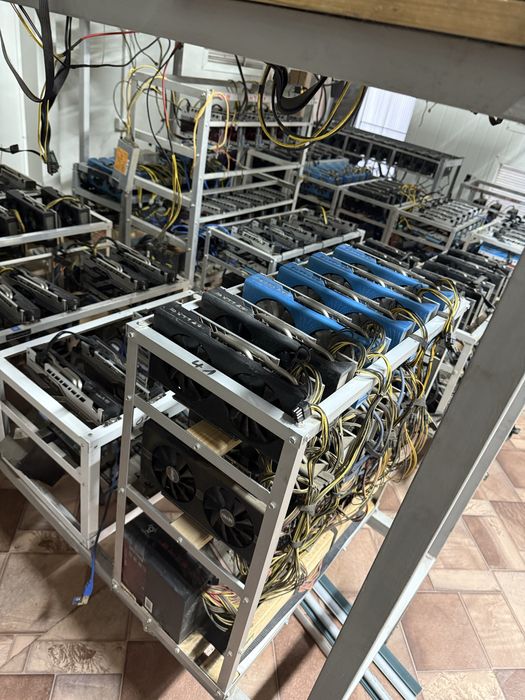 Vand rig/riguri minat cu 6-12 placi SAPPHIRE RADEON RX 580 8gb