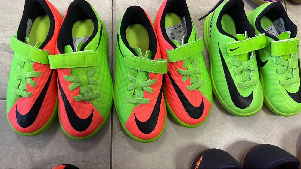 Обувки за футбол за малки и големи