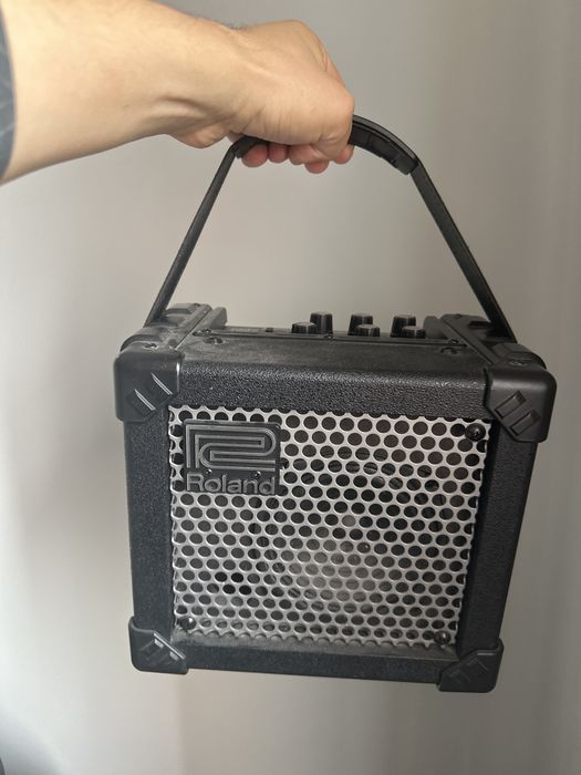 Комбик Roland Micro Cube