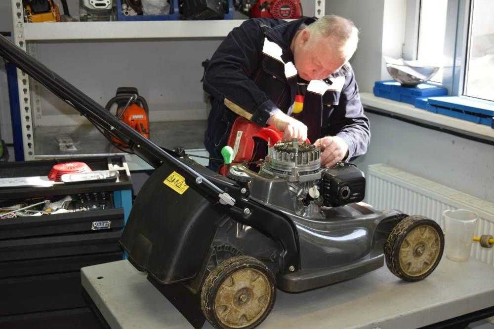 ремонт газонокосилок и триммеров мотокоса ремонт бензо инструментов