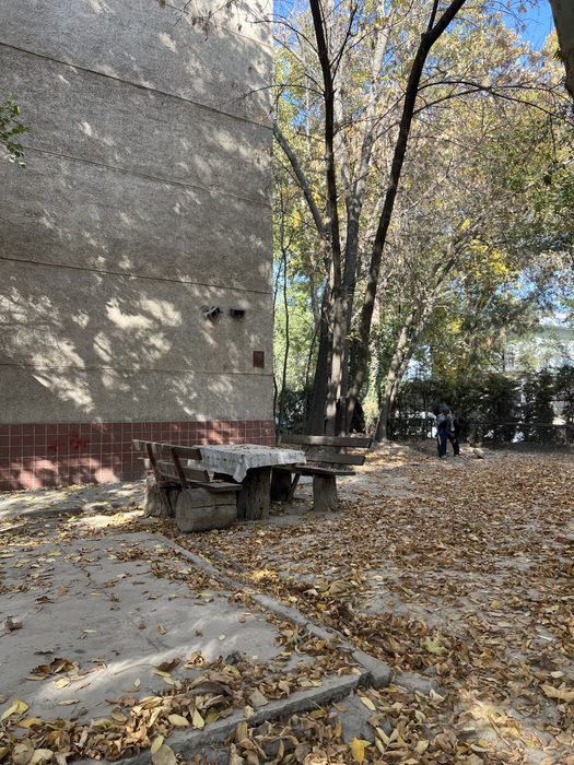 Под офис квартира. Новомосковский 1-этаж 60 кв.м торец фасад 24 метр