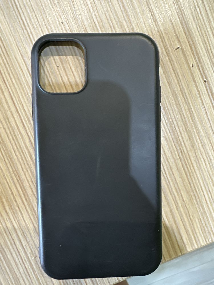 iPhone 11 64GB+черен калъф