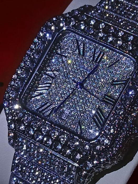 Iced out cartier santos moissanite часовник